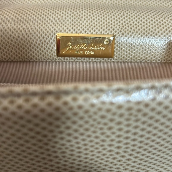 Judith Leiber Shoulder Bag Tan Lizard with gold shoulder strap - Picture 11 of 15